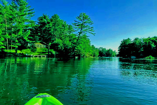 Kayarking on Green River 600x400